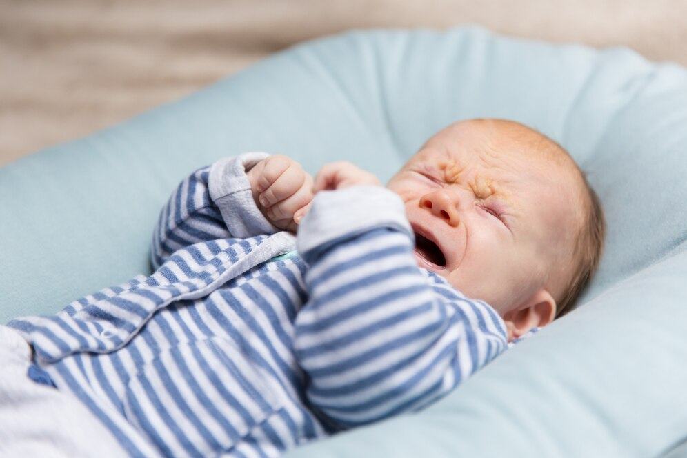 Ce trebuie sa faci daca bebelusul tau are colici si gaze